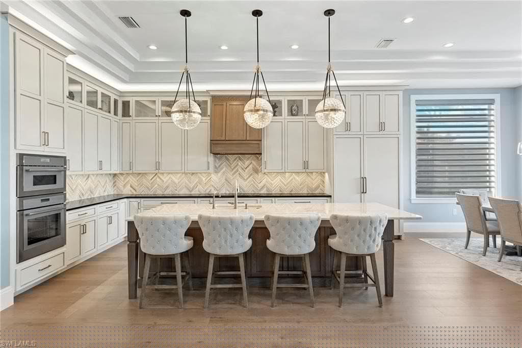 211 San Mateo Dr, Bonita Springs, FL 34134-1