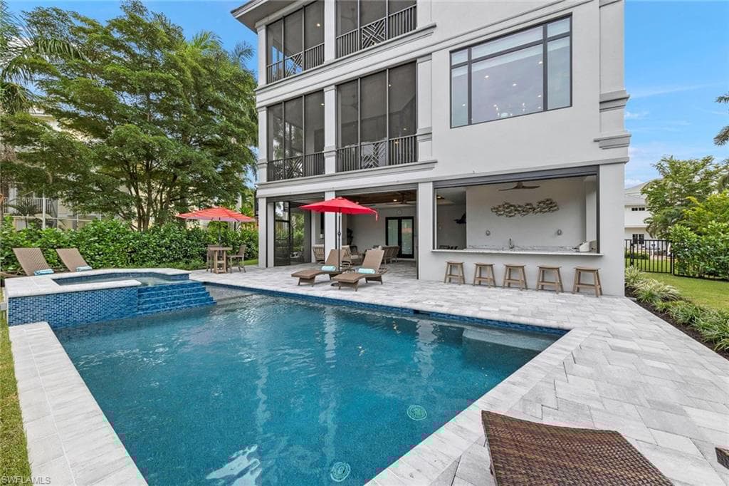 211 San Mateo Dr, Bonita Springs, FL 34134-40