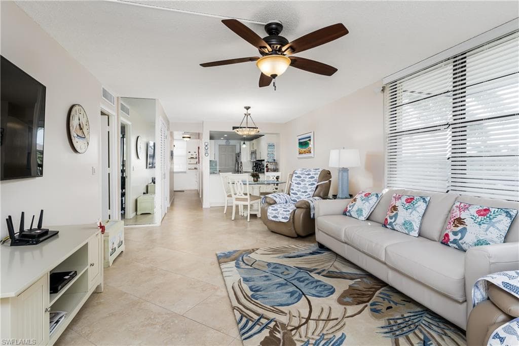 651 Seaview Ct B-202, Marco Island, FL 34145-4