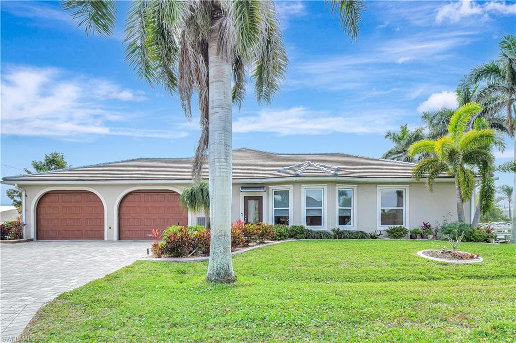 4402 12th Pl, Cape Coral, FL 33914-2