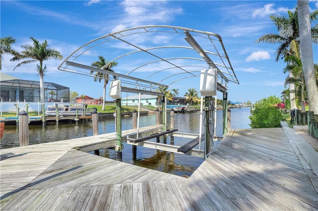 4402 12th Pl, Cape Coral, FL 33914-41