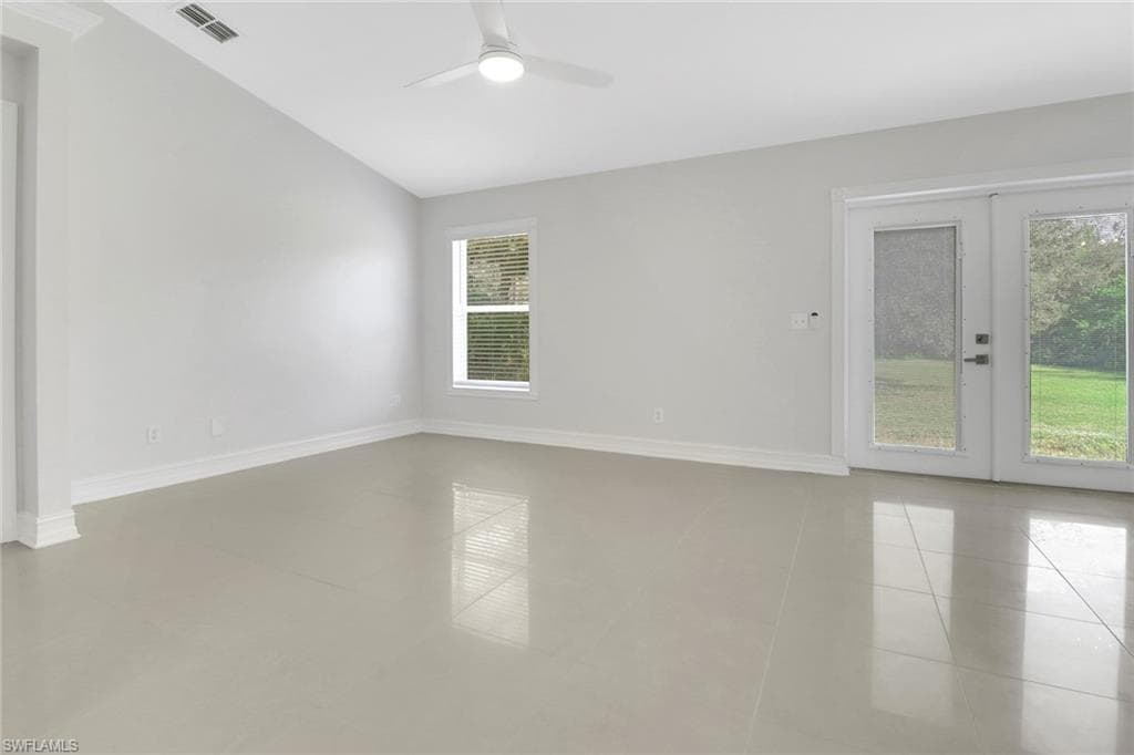 380 13th St NW, Naples, FL 34120-8
