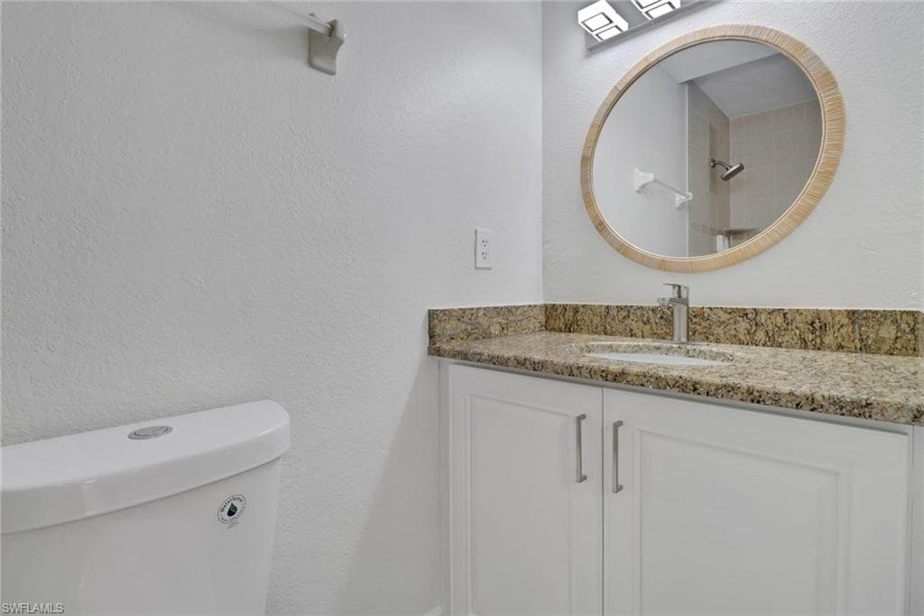 380 13th St NW, Naples, FL 34120-23