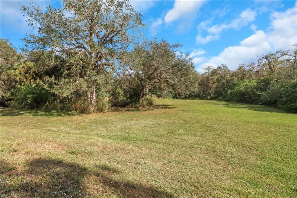 380 13th St NW, Naples, FL 34120-26