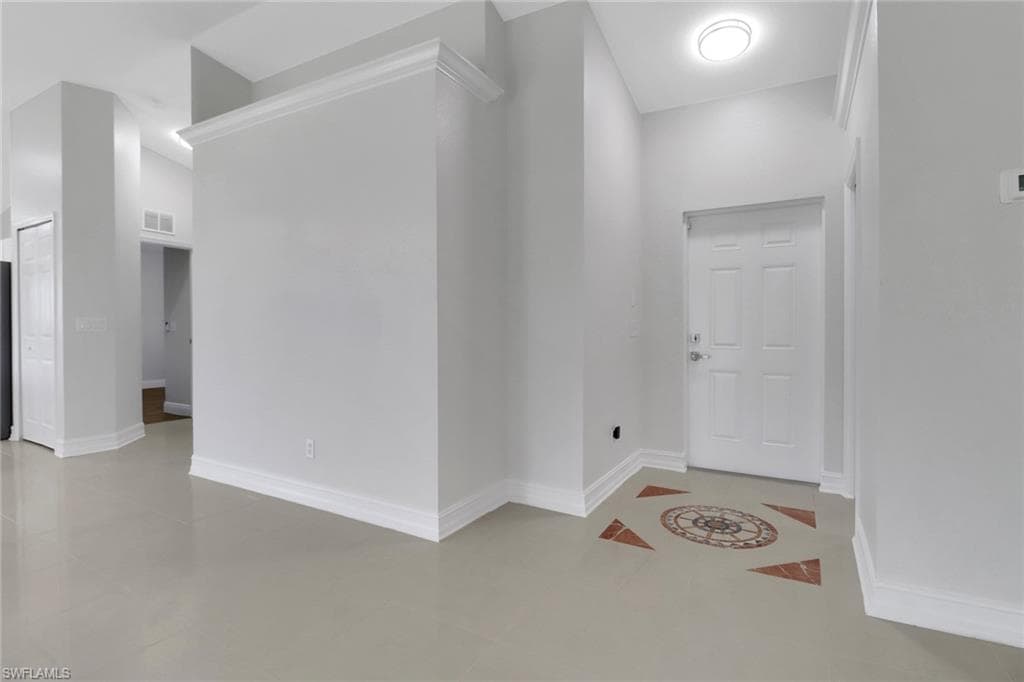 380 13th St NW, Naples, FL 34120-5