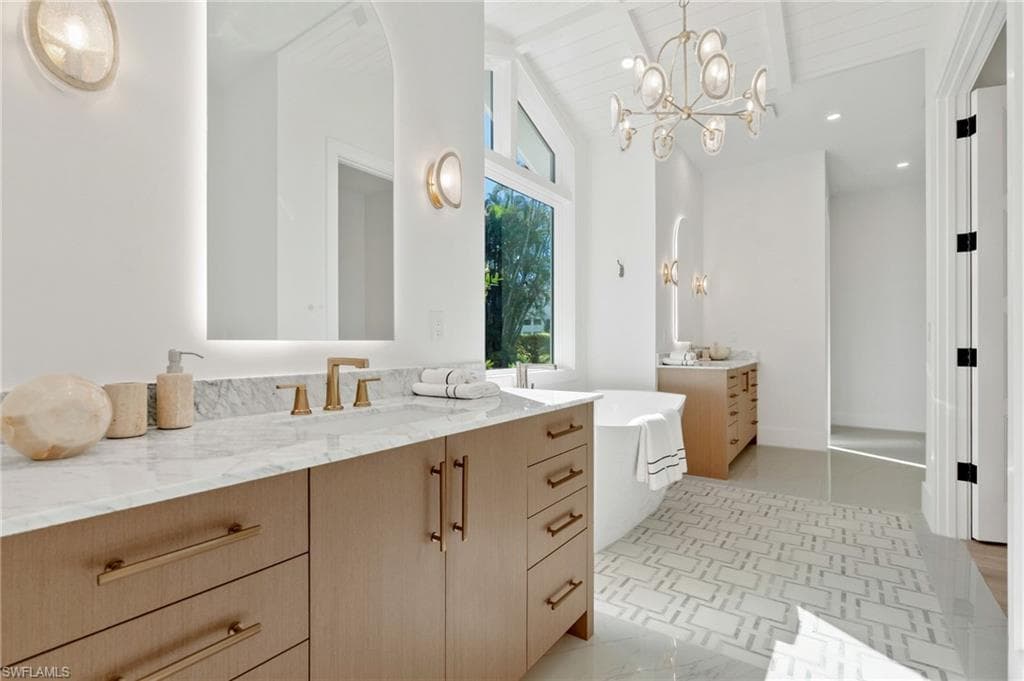 565 Whispering Pine Ln, Naples, FL 34103-30