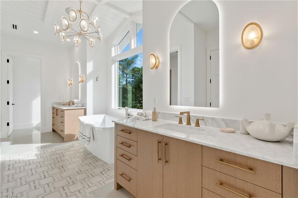 565 Whispering Pine Ln, Naples, FL 34103-31