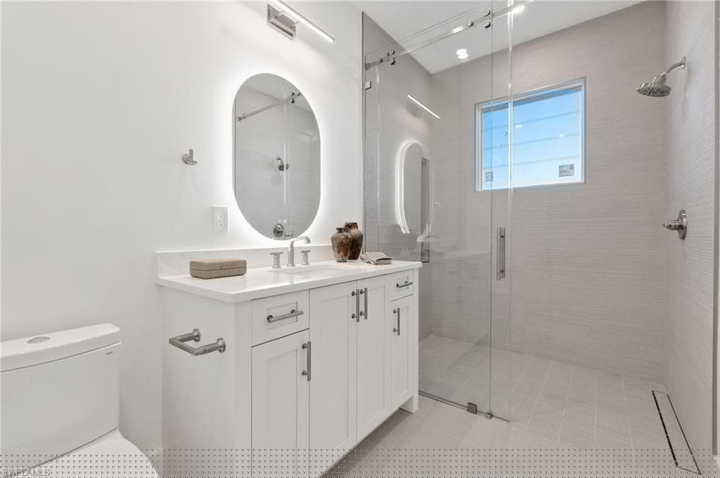 565 Whispering Pine Ln, Naples, FL 34103-39