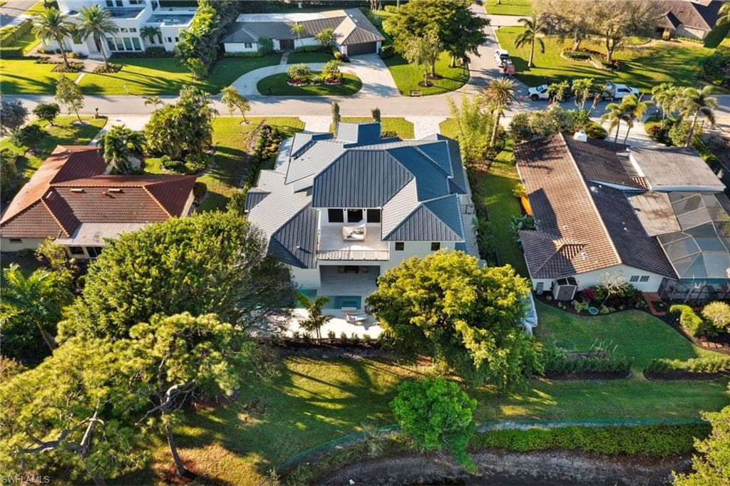 565 Whispering Pine Ln, Naples, FL 34103-47