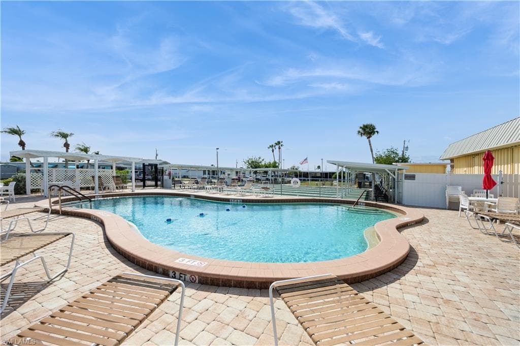 3192 Pluto Cir, North Fort Myers, FL 33903-20