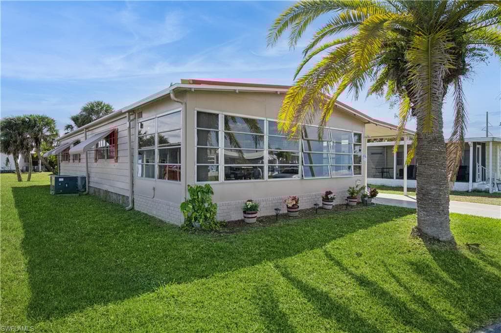 3192 Pluto Cir, North Fort Myers, FL 33903-3