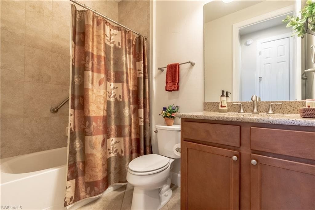 7167 Live Oak Dr, Naples, FL 34114-24