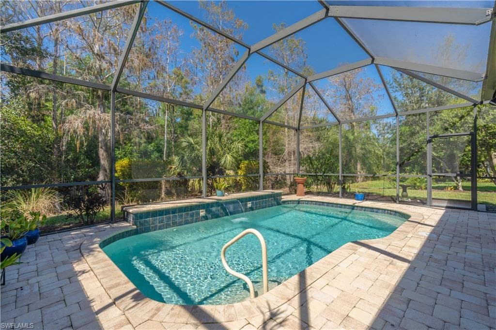 7167 Live Oak Dr, Naples, FL 34114-2