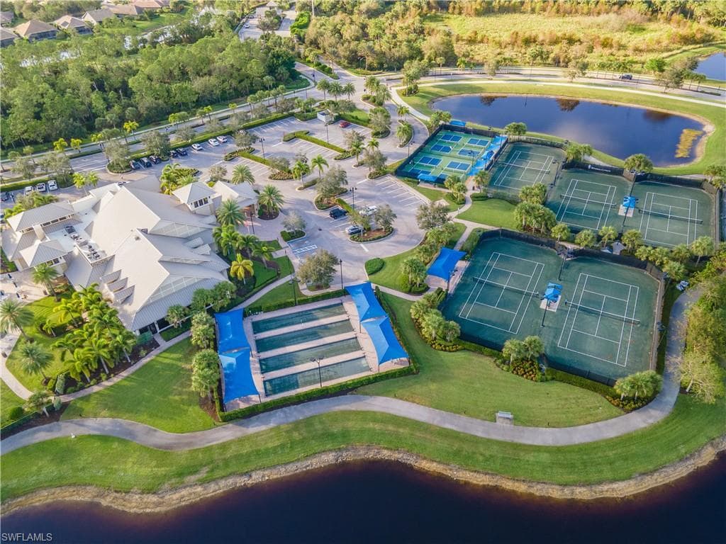 7167 Live Oak Dr, Naples, FL 34114-30