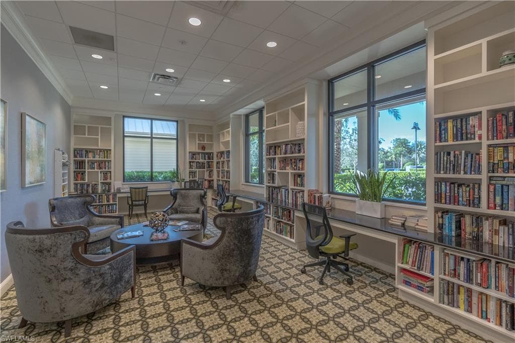 7167 Live Oak Dr, Naples, FL 34114-35