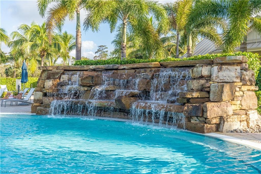 7167 Live Oak Dr, Naples, FL 34114-38