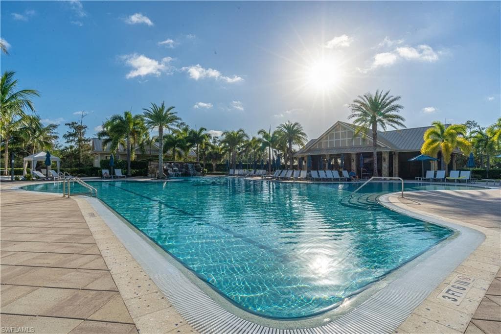 7167 Live Oak Dr, Naples, FL 34114-39