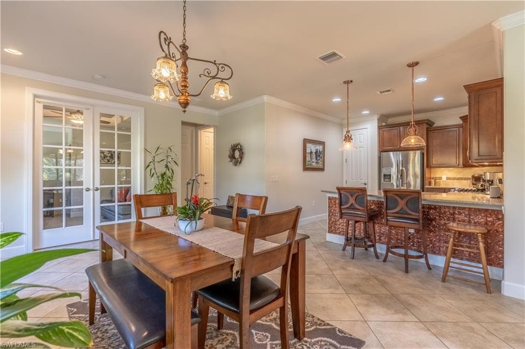 7167 Live Oak Dr, Naples, FL 34114-7