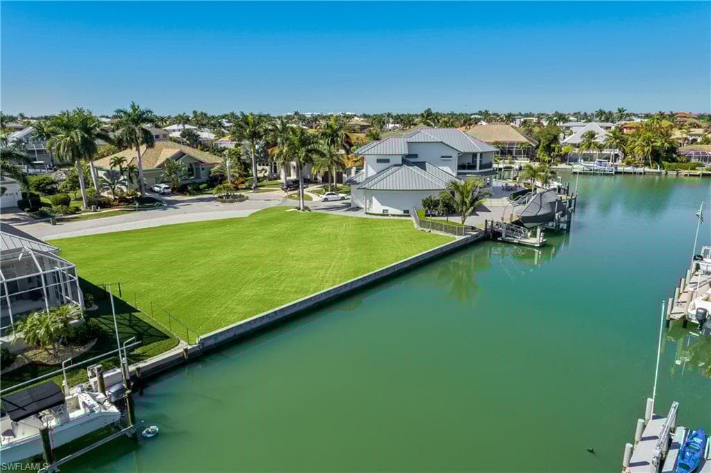 674 Cameo Ct, Marco Island, FL 34145-2