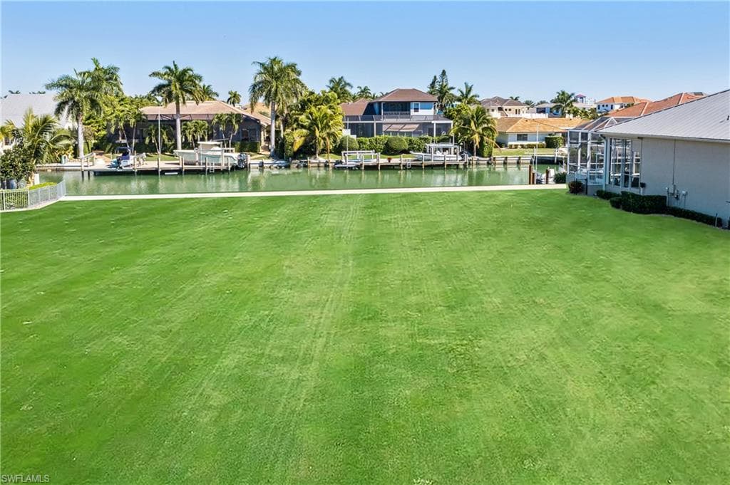 674 Cameo Ct, Marco Island, FL 34145-3