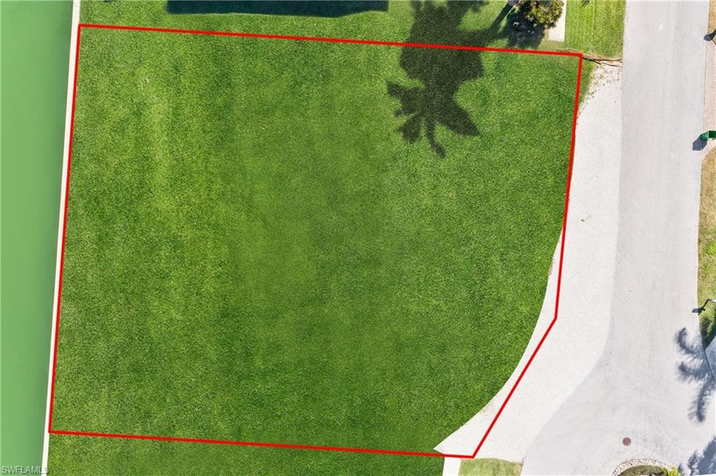 674 Cameo Ct, Marco Island, FL 34145-4