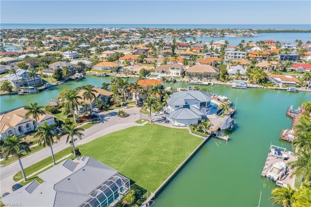 674 Cameo Ct, Marco Island, FL 34145-5