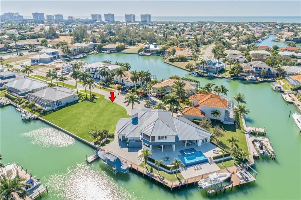674 Cameo Ct, Marco Island, FL 34145-6