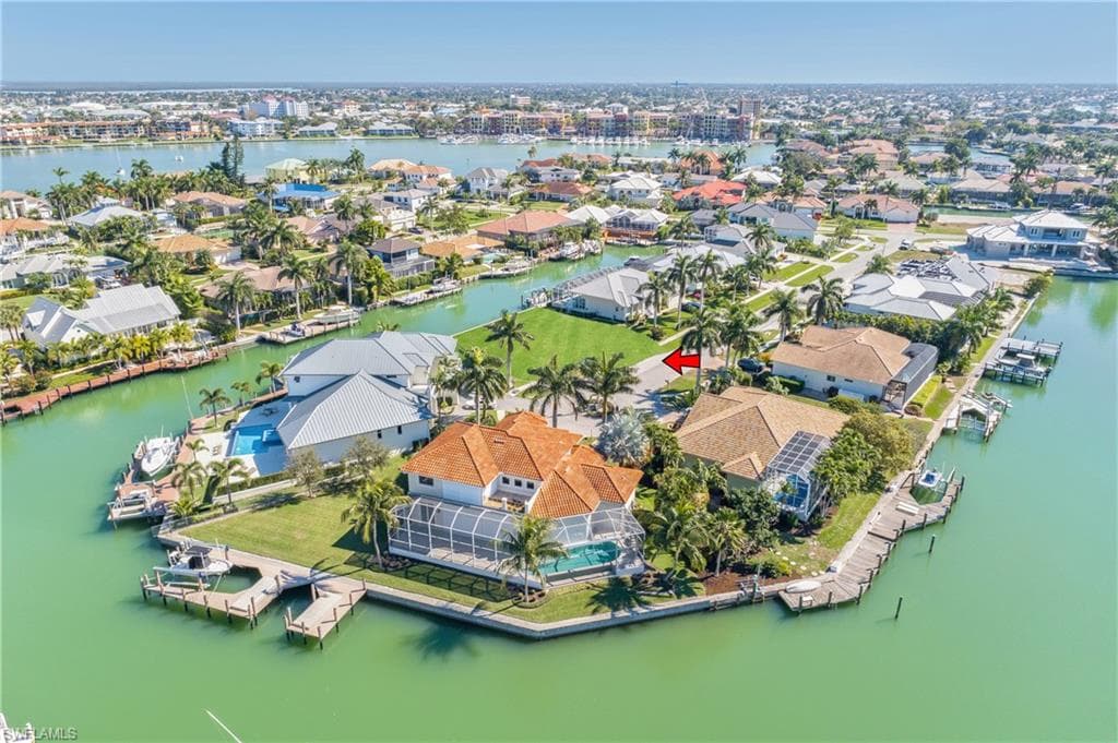 674 Cameo Ct, Marco Island, FL 34145-7