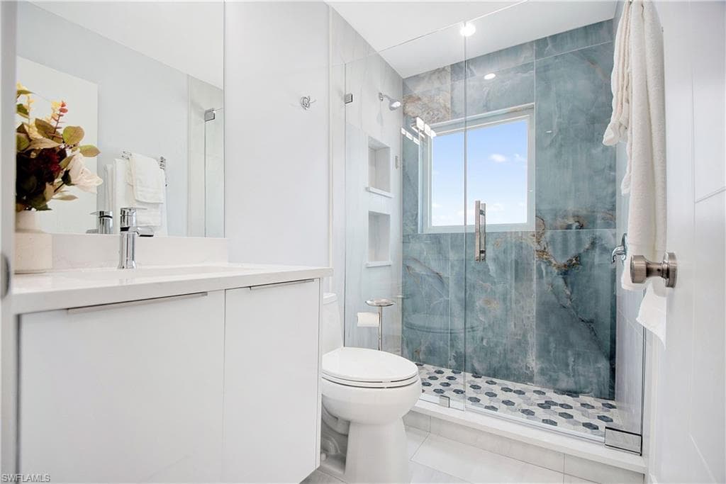 139 San Salvador St, Naples, FL 34113-15