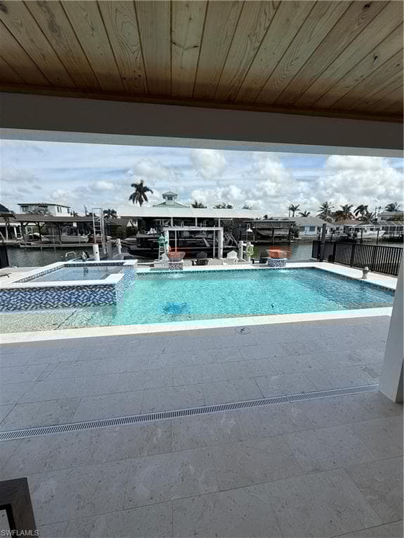 139 San Salvador St, Naples, FL 34113-33