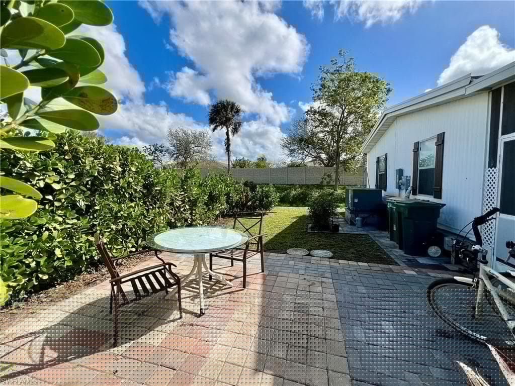 101 Lime Key Ln, Naples, FL 34114-9