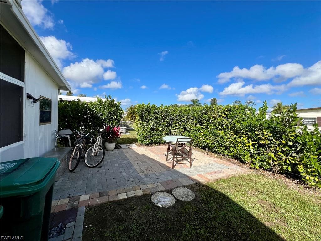 101 Lime Key Ln, Naples, FL 34114-10