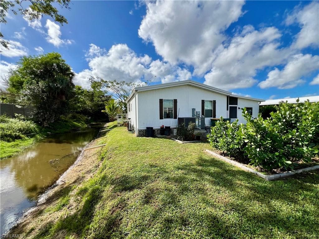 101 Lime Key Ln, Naples, FL 34114-14
