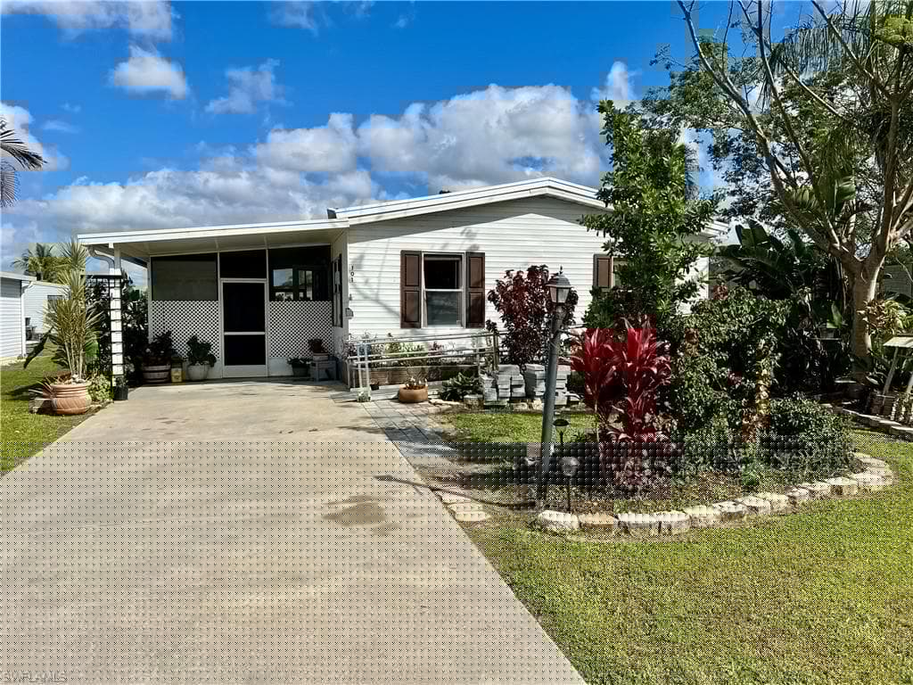 101 Lime Key Ln, Naples, FL 34114-1
