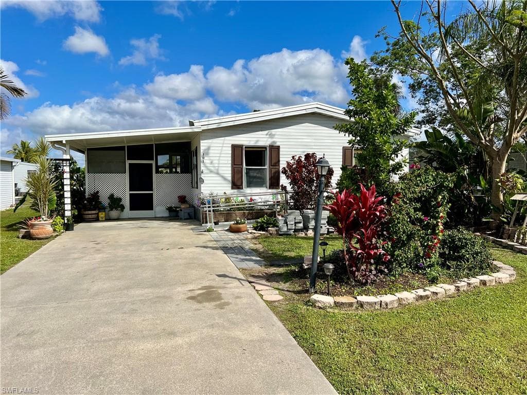 101 Lime Key Ln, Naples, FL 34114-2