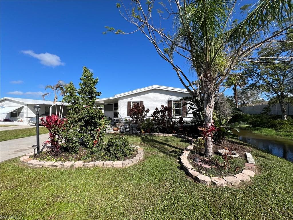 101 Lime Key Ln, Naples, FL 34114-4