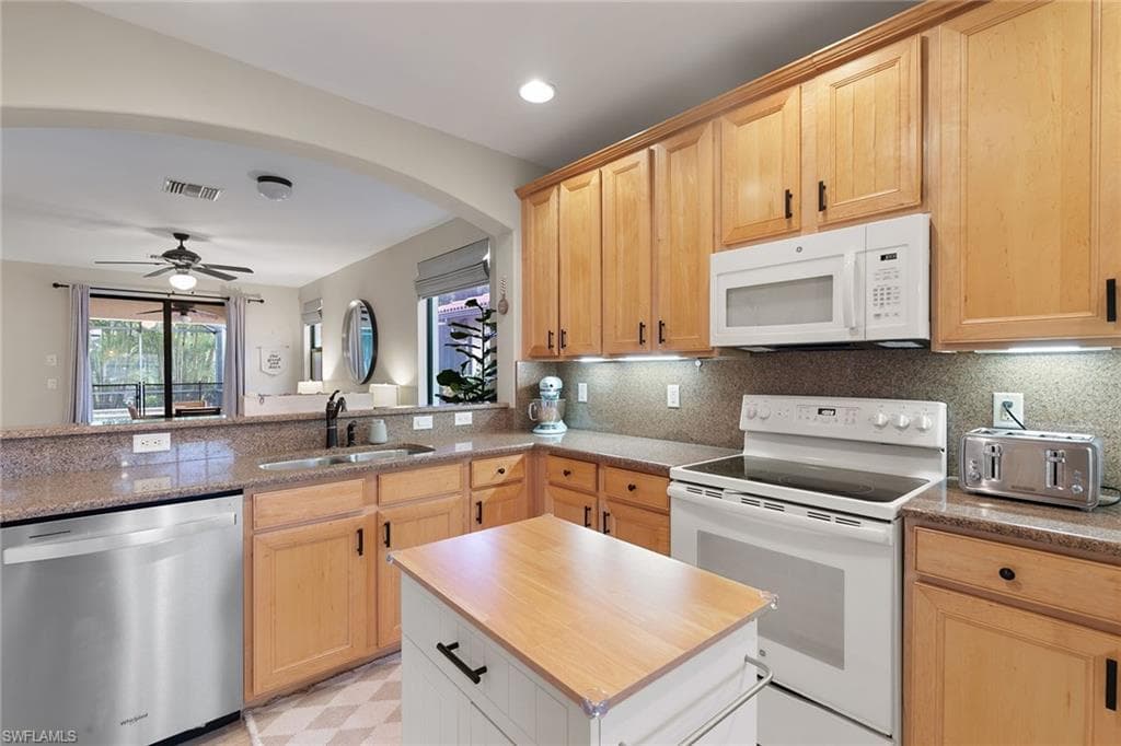 1244 Manado Dr, Naples, FL 34113-13