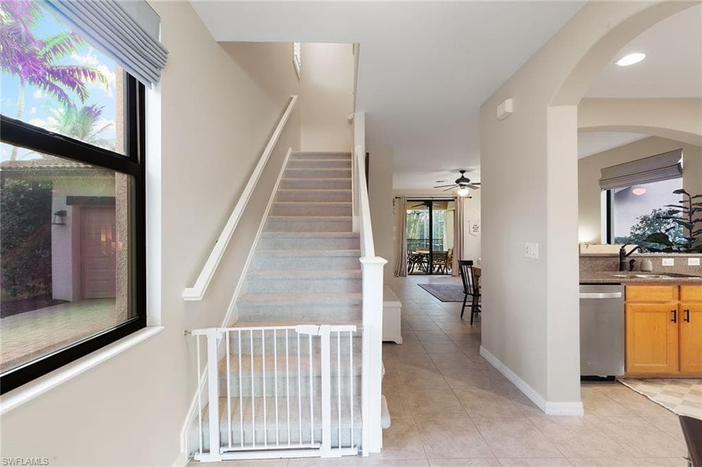 1244 Manado Dr, Naples, FL 34113-18