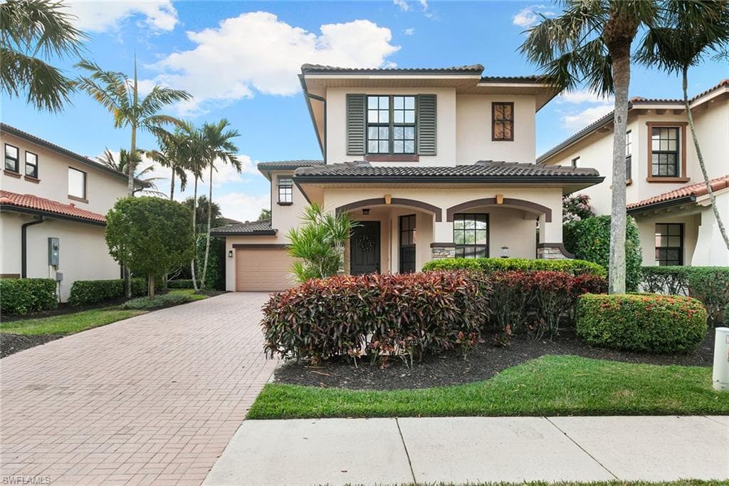1244 Manado Dr, Naples, FL 34113-2