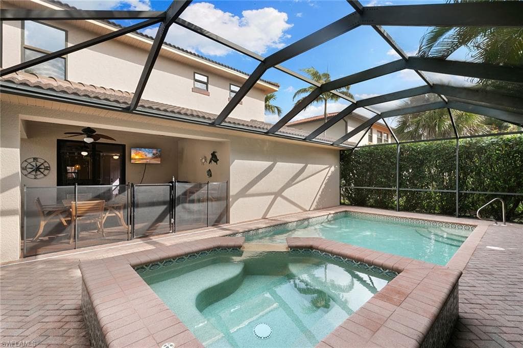 1244 Manado Dr, Naples, FL 34113-30