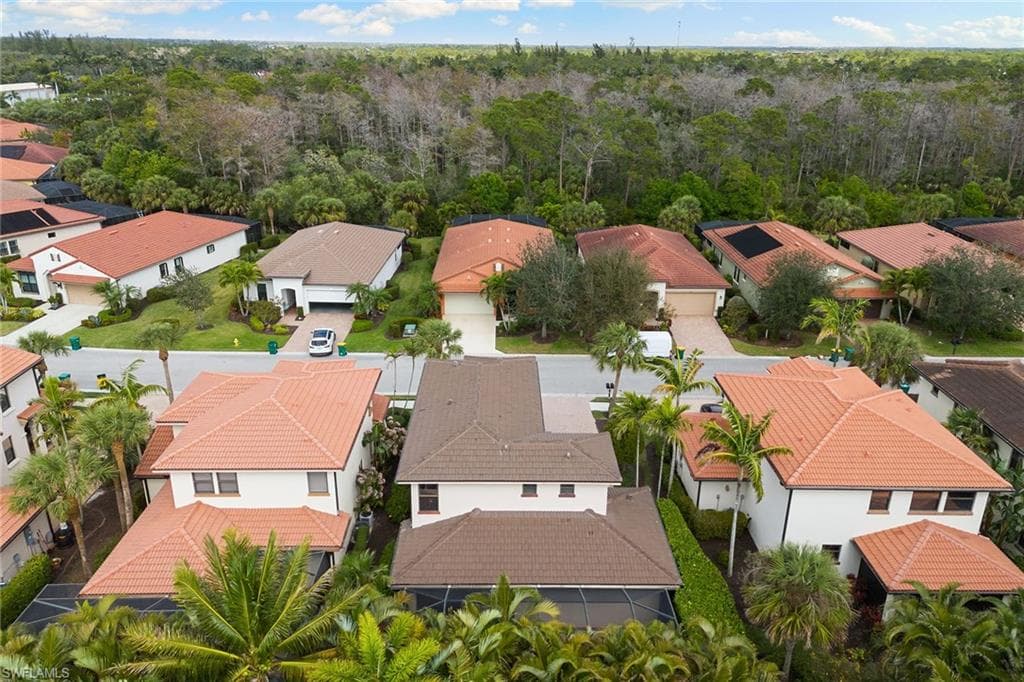 1244 Manado Dr, Naples, FL 34113-33