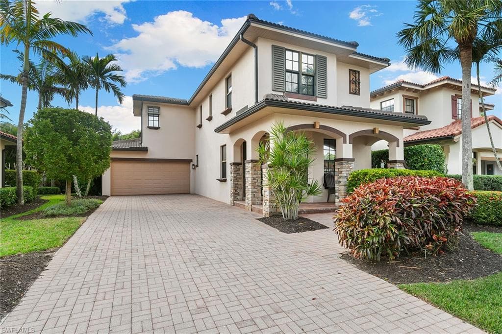 1244 Manado Dr, Naples, FL 34113-3