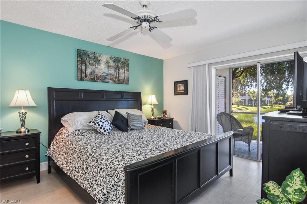 1250 Yesica Ann Cir E102, Naples, FL 34110-10