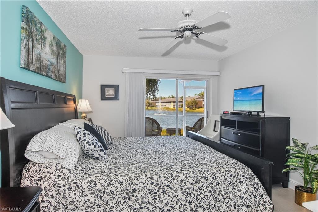 1250 Yesica Ann Cir E102, Naples, FL 34110-11