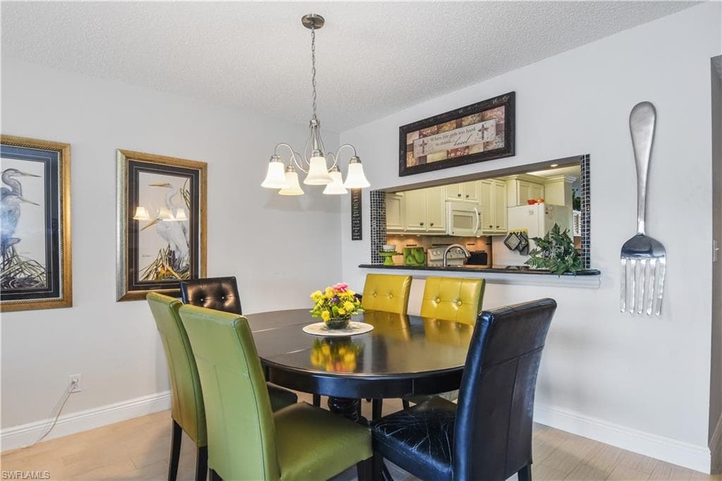 1250 Yesica Ann Cir E102, Naples, FL 34110-6
