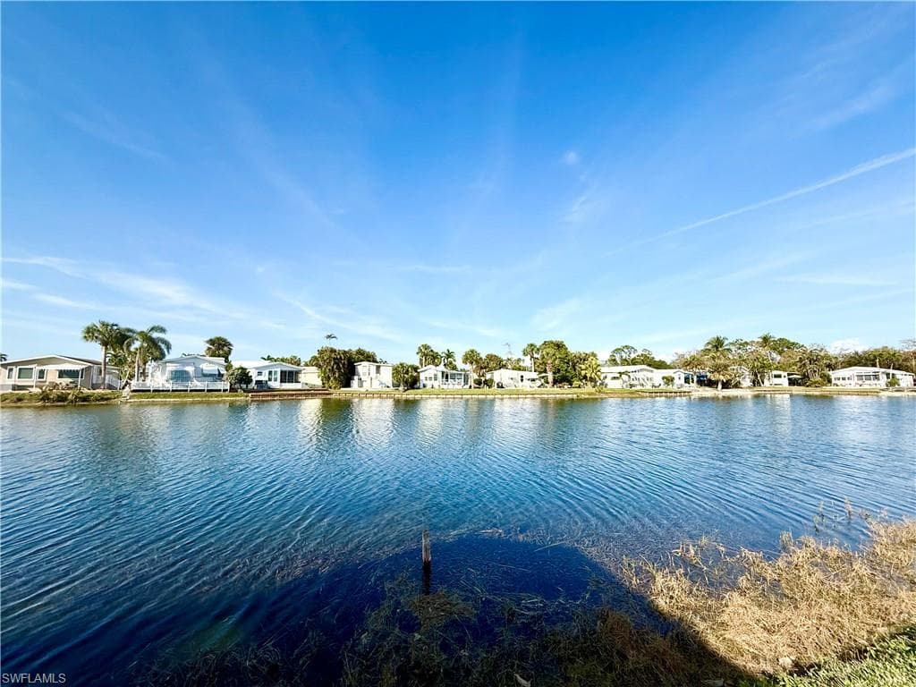 447 Cheetah Dr, Naples, FL 34114-8