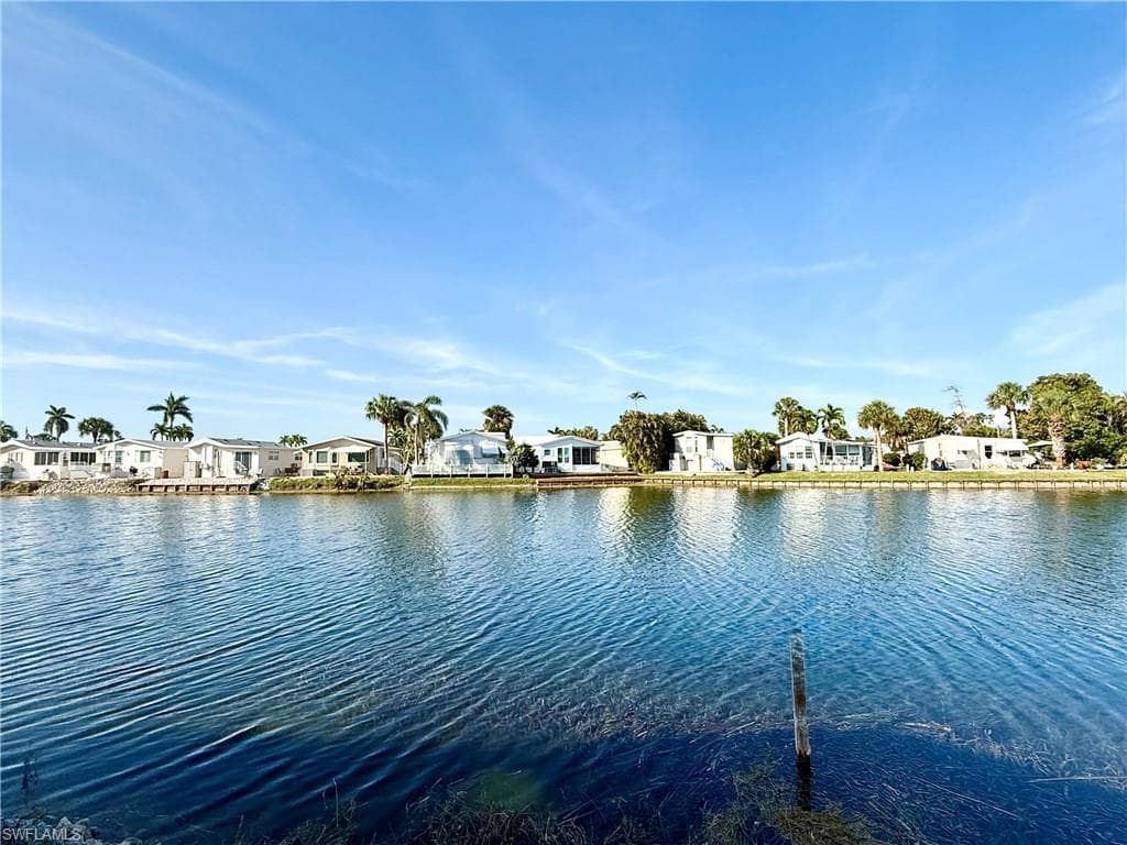 447 Cheetah Dr, Naples, FL 34114-9