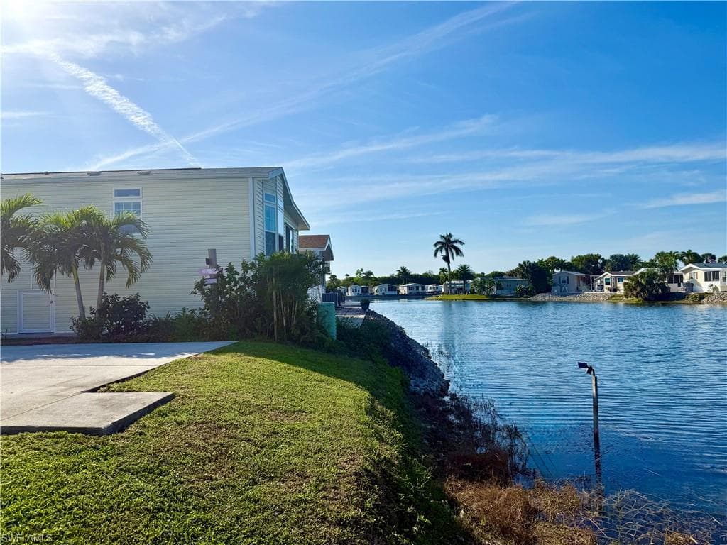 447 Cheetah Dr, Naples, FL 34114-11