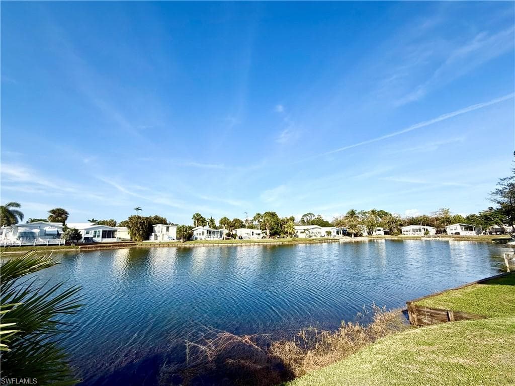 447 Cheetah Dr, Naples, FL 34114-7