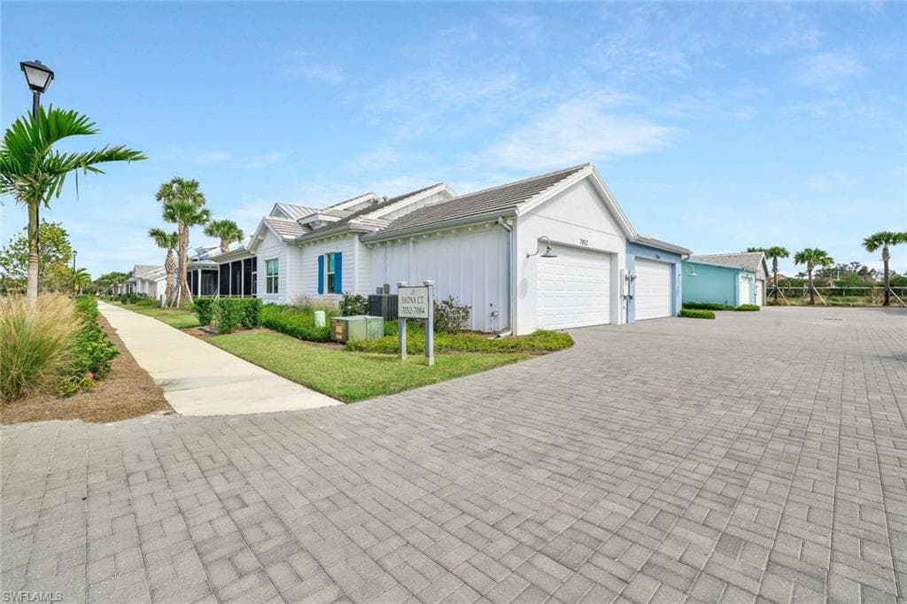 7060 Saona Ct, Naples, FL 34113-25
